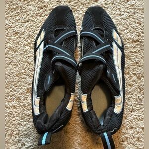 L.A. Gear Black and White Women's Shoes